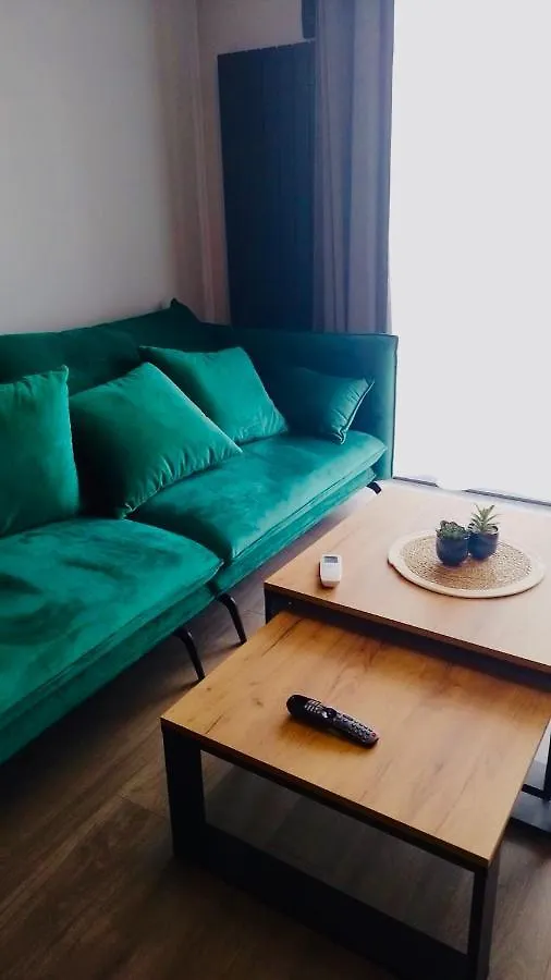 Workation Centre Airport Boutique Designer Bath, 3-4 Days Best Offer, Kitchen, Balkony, Aircon Warszawa